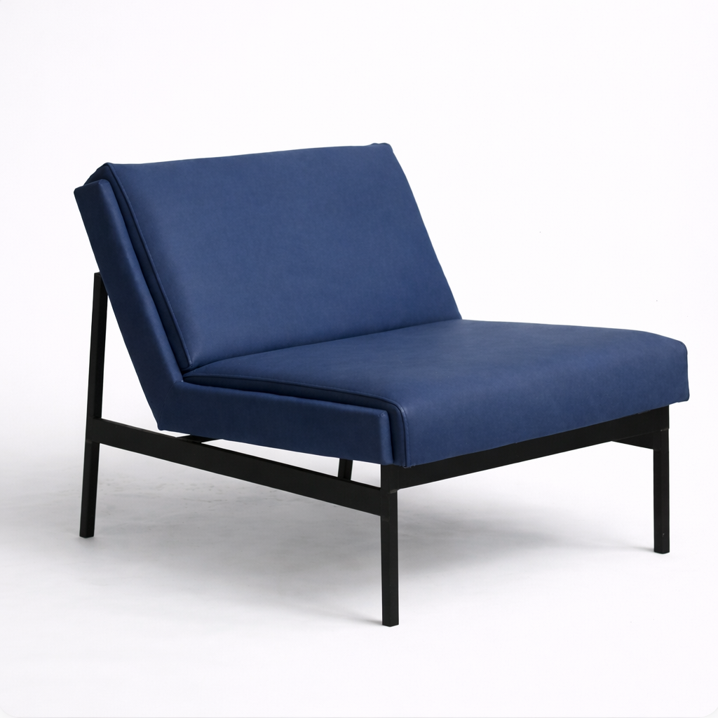 Vela Lounge Chair by Aegis Arc