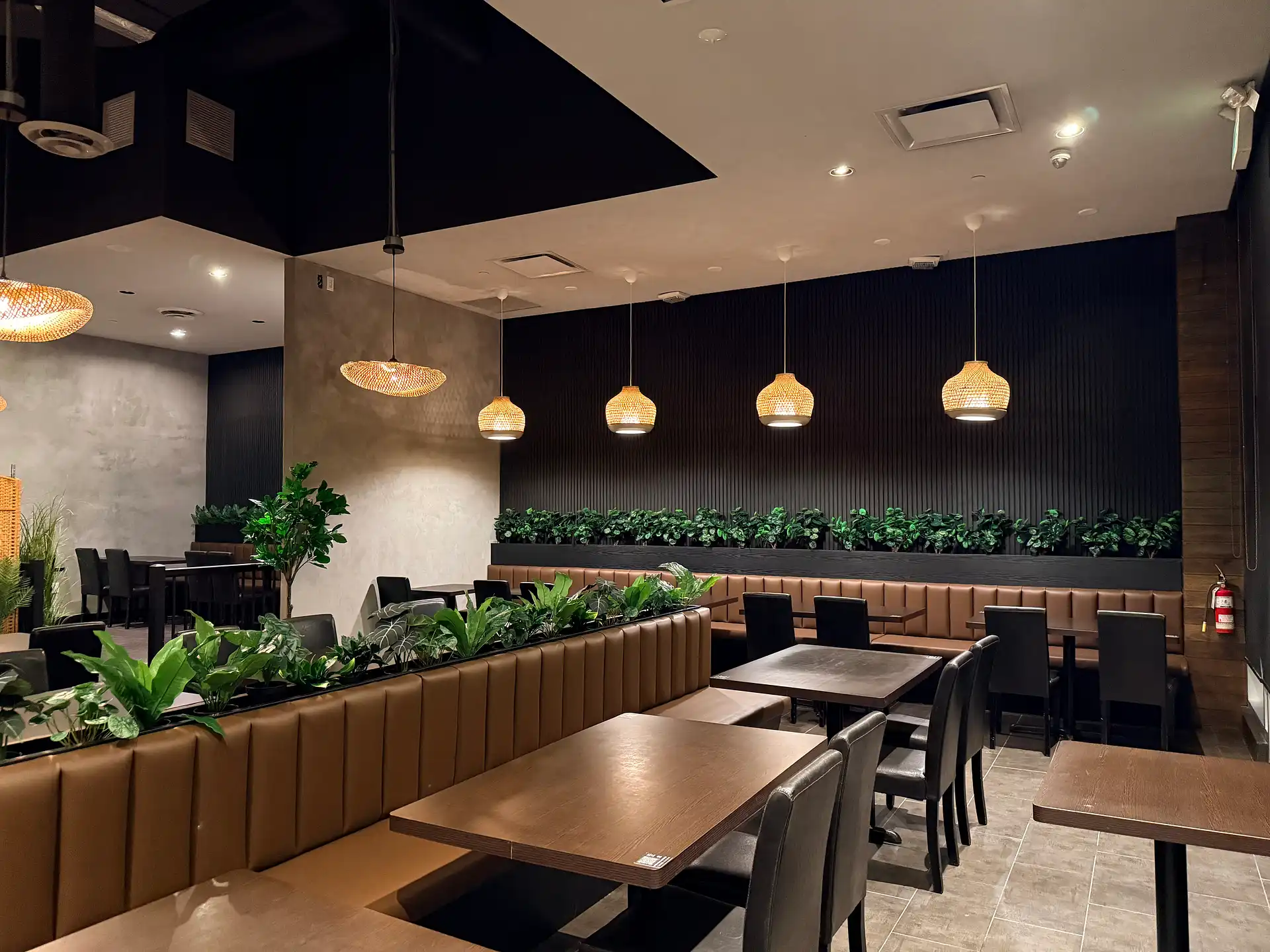 Ma-Now Thai Kitchen booth seating area