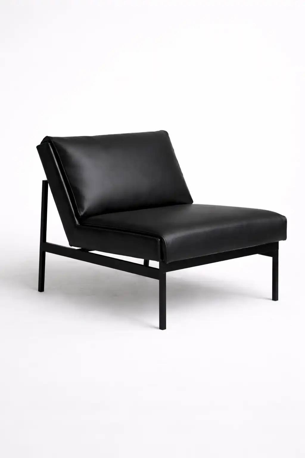 Vela Lounge Chair by Aegis Arc